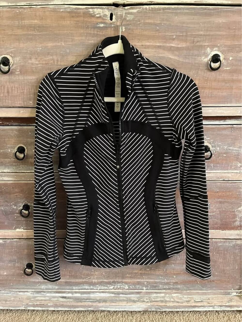 Lululemon Define Jacket 6 Small Black White Thumbholes Zip Up Striped Running